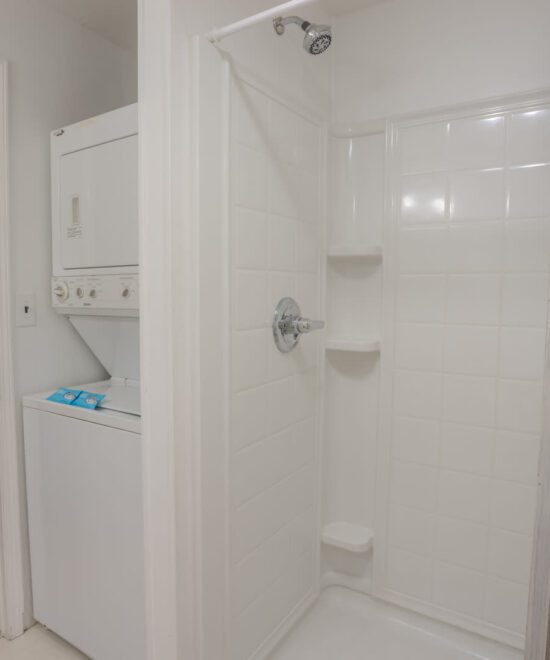 Sundown Cottage Vacation Rental Walk-in Shower, Washer & Dryer