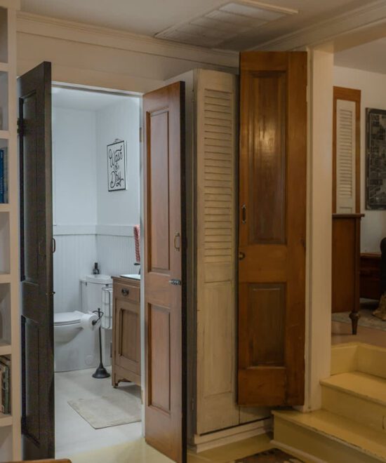 Sundown Cottage Vacation Rental Shared Bathroom Entrance