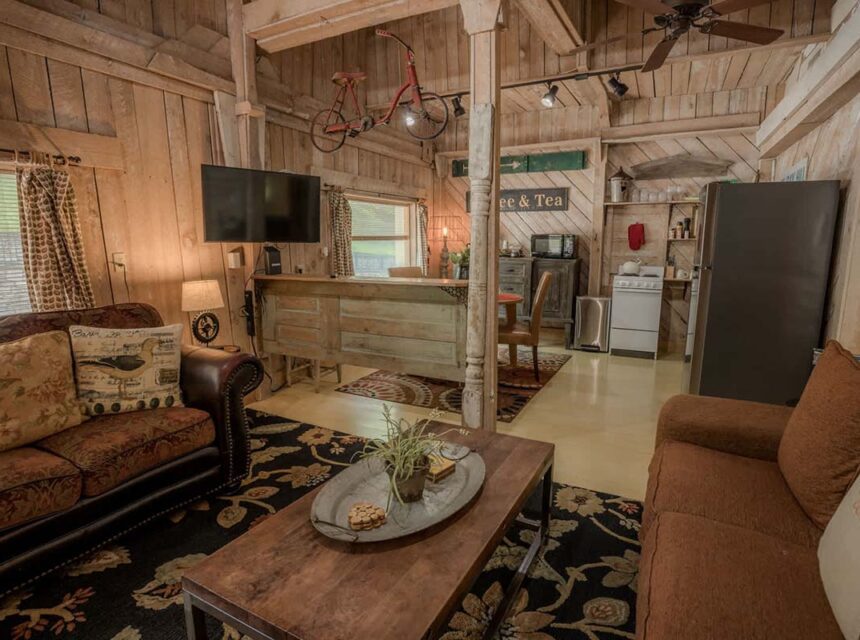 Sundown Cottage Vacation Rental Open Plan Living Room, Dining Room & Kitchen