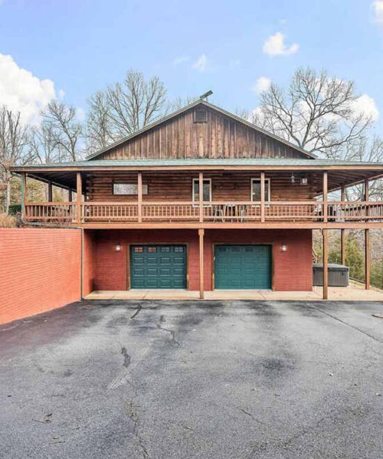 View Point Cabin Vacation Rental Parking