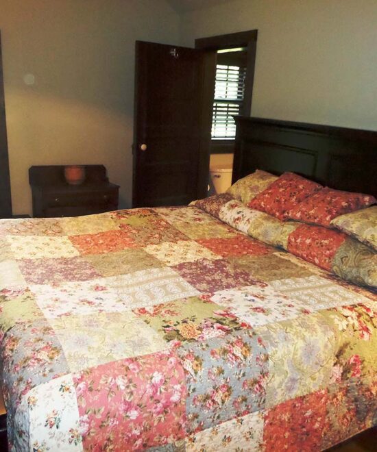 War Eagle Cabin Vacation Rental King Bed