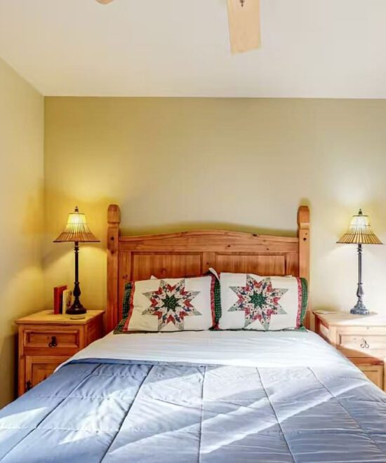 War Eagle Lake House Main Floor 2nd Bedroom Queen Bed