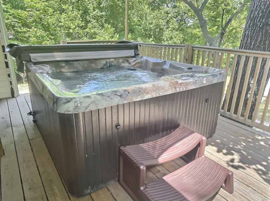 Hosted Journey Haven Suites Hot Tub