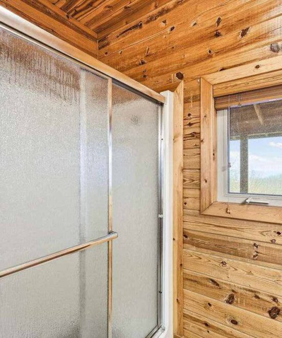 View Point Cabin Vacation Rental Ensuite Walk-in Shower