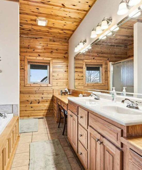 View Point Cabin Vacation Rental Primary Bedroom Ensuite